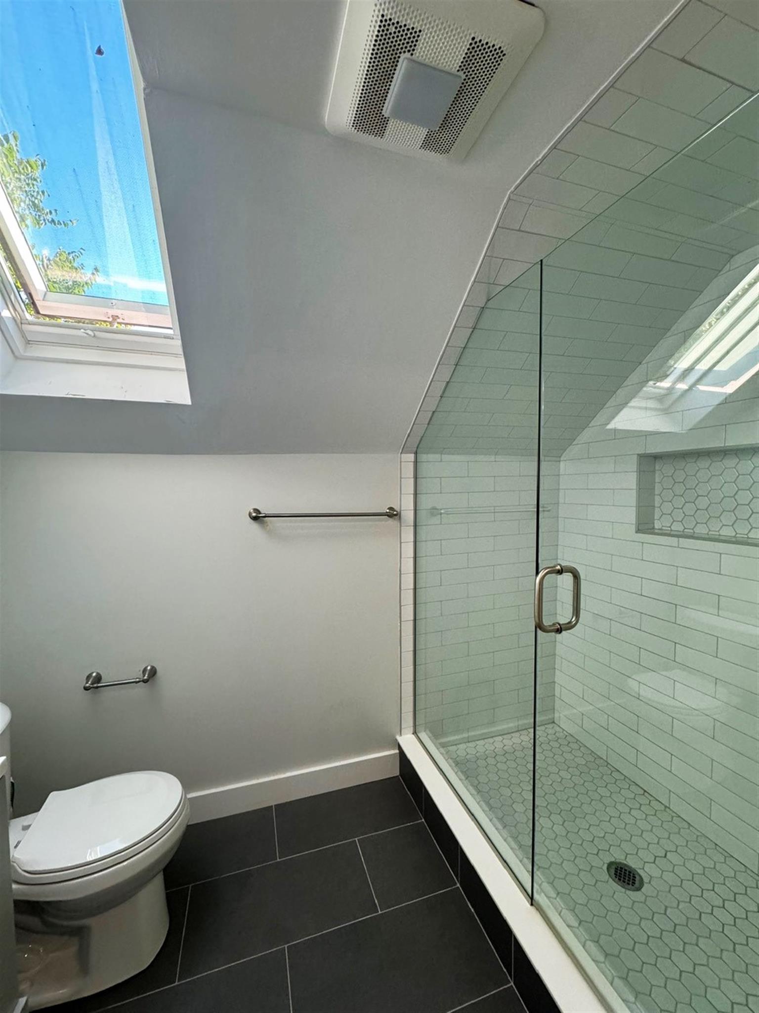 22 Harris Rd, Medford