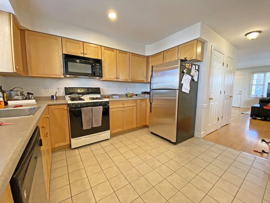 86 Chapel St, Nonantum