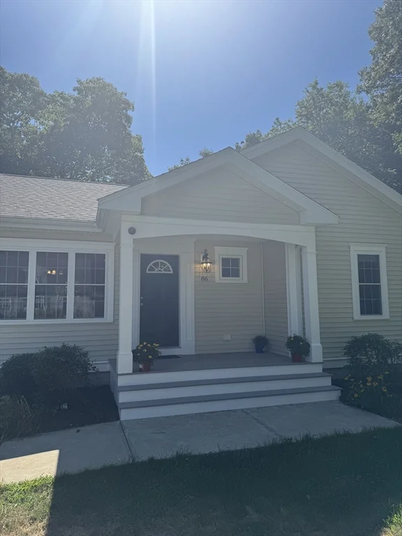 86 West St, Middleboro