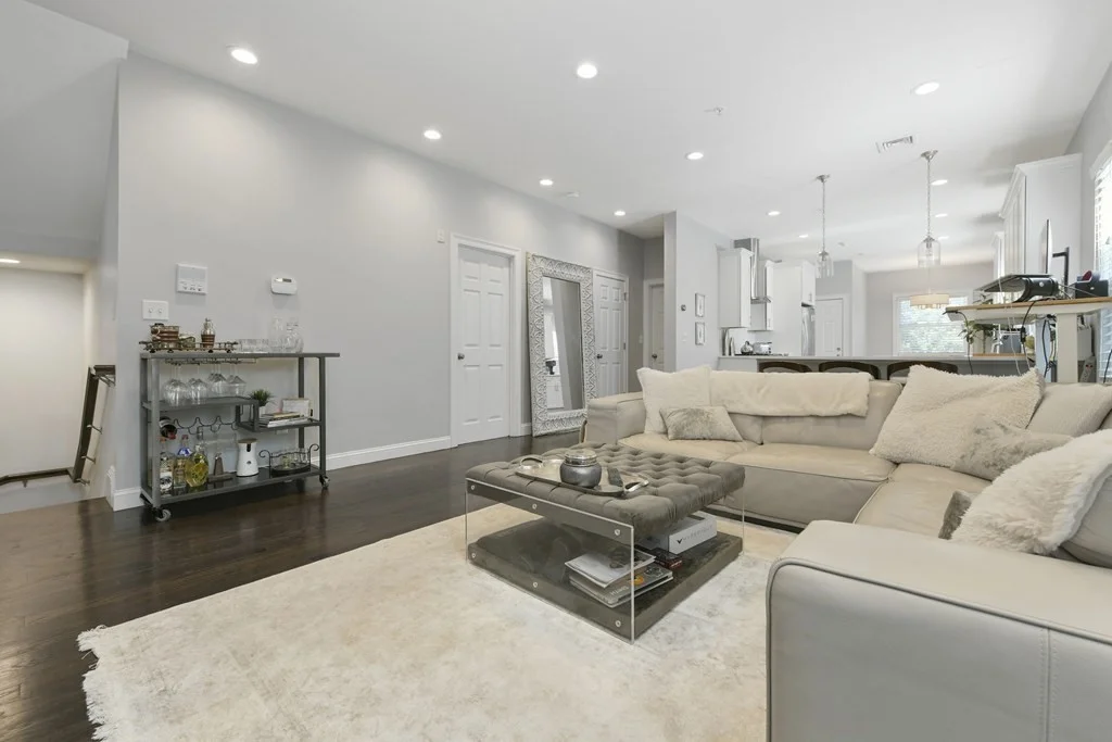 349 Meridian St, East Boston
