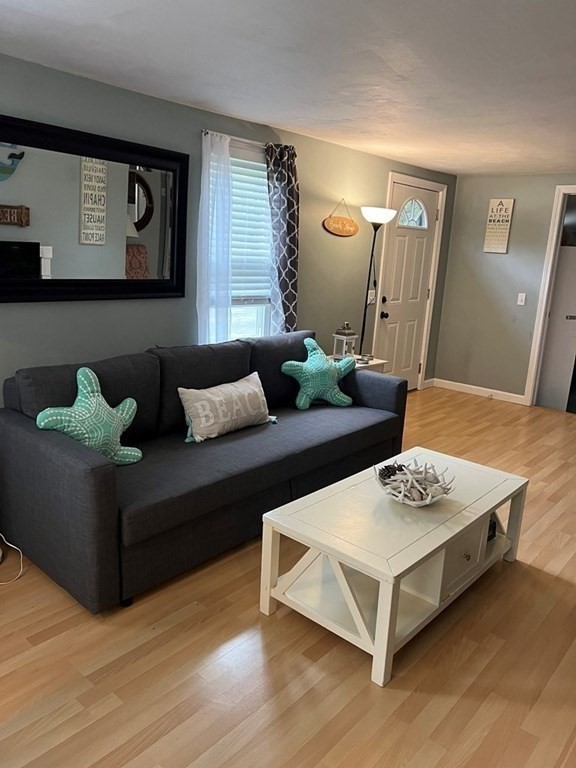 25 Centerville Ave, Centerville