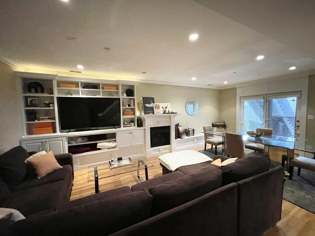 27-29 Telegraph, South Boston