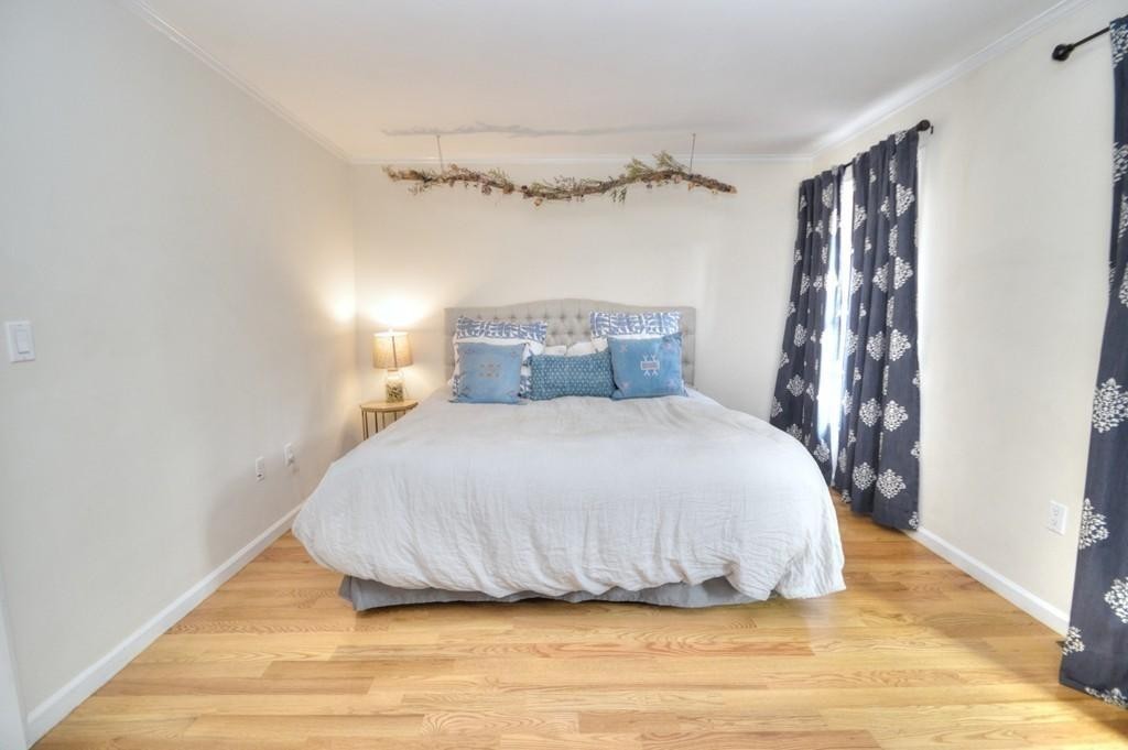 21 Main St, Charlestown