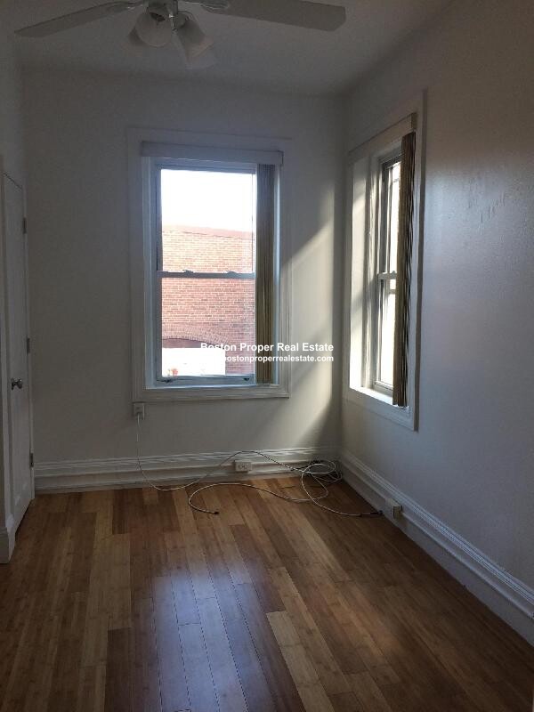 64 Hemenway St, Fenway