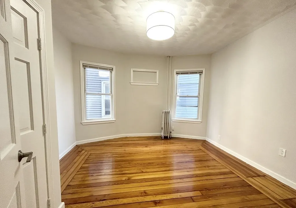 151 East Cottage, Boston