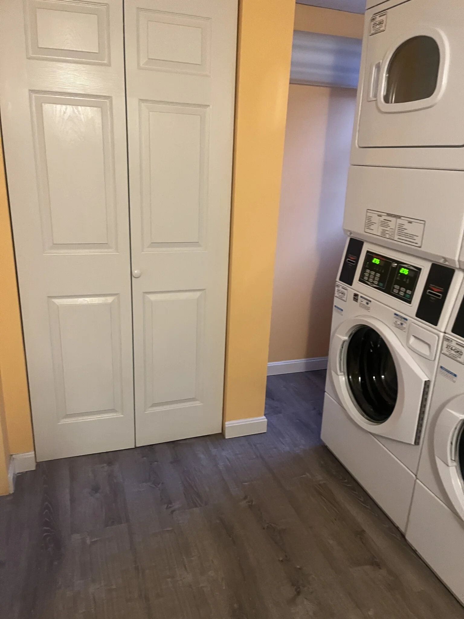 111 Queensberry St, Fenway