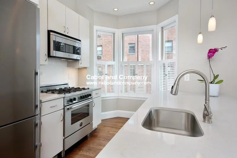 207 Canton St, South End