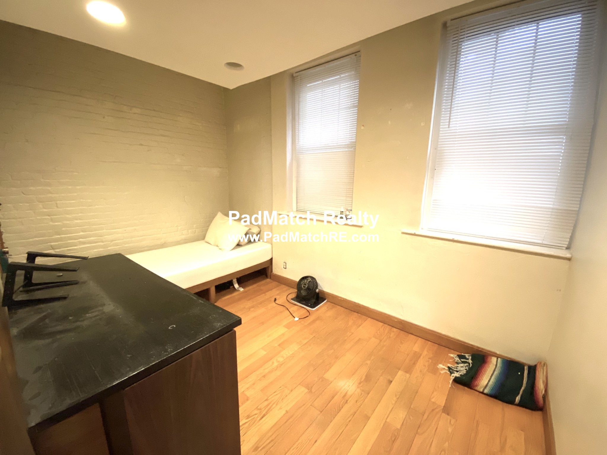 204 Hemenway St, Fenway