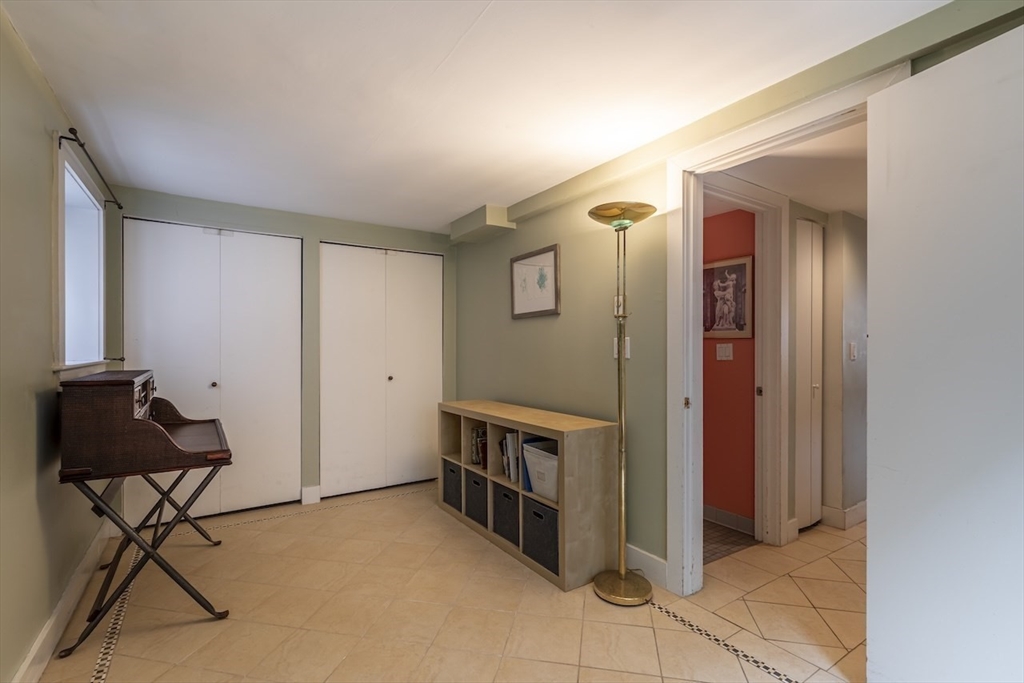 54 Trowbridge, Mid-Cambridge