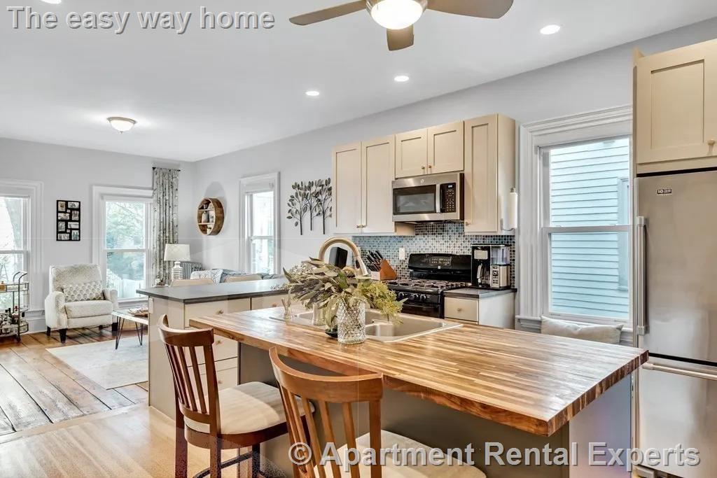 1 Riverside Pl, Riverside