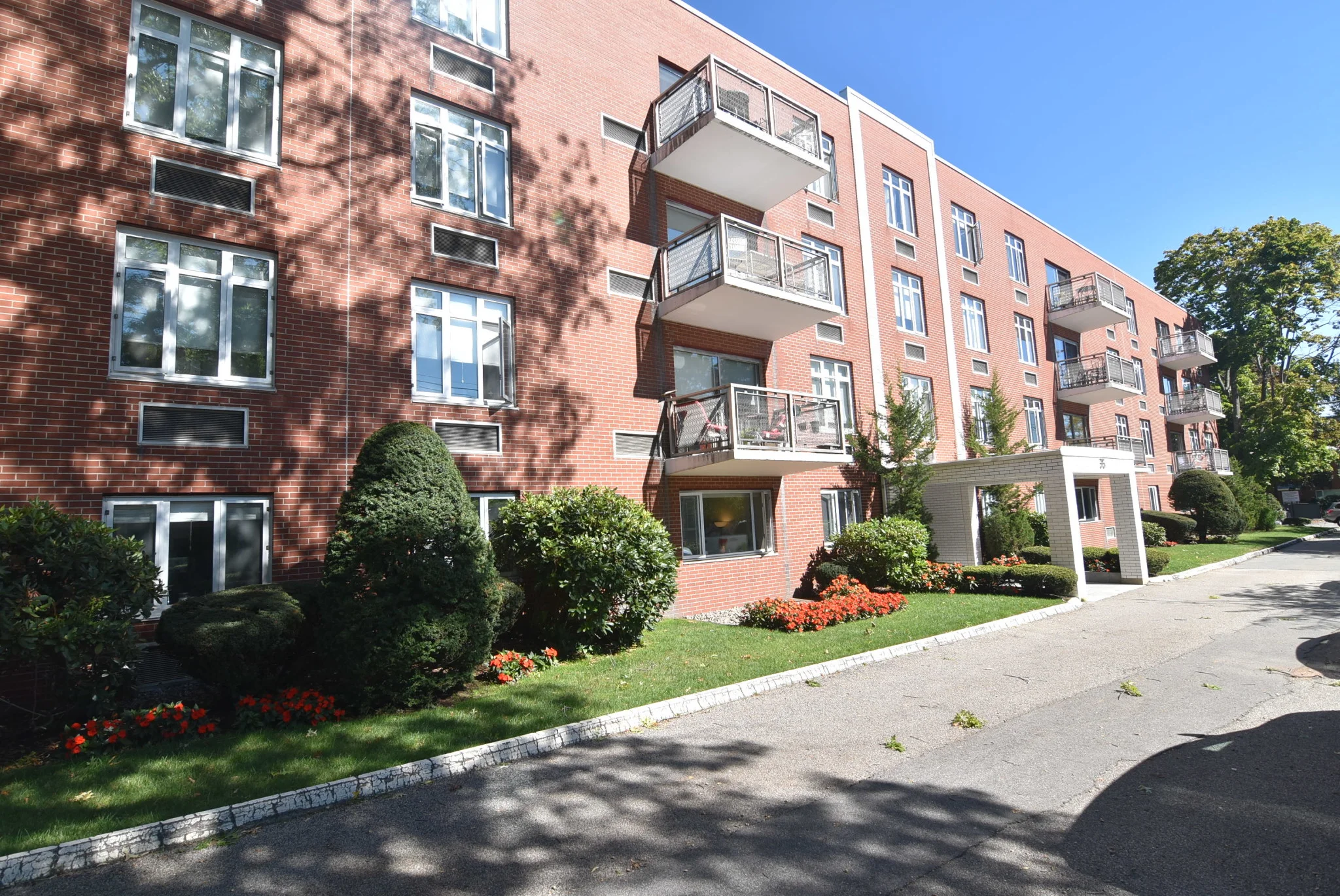 35 Vernon St, Coolidge Corner