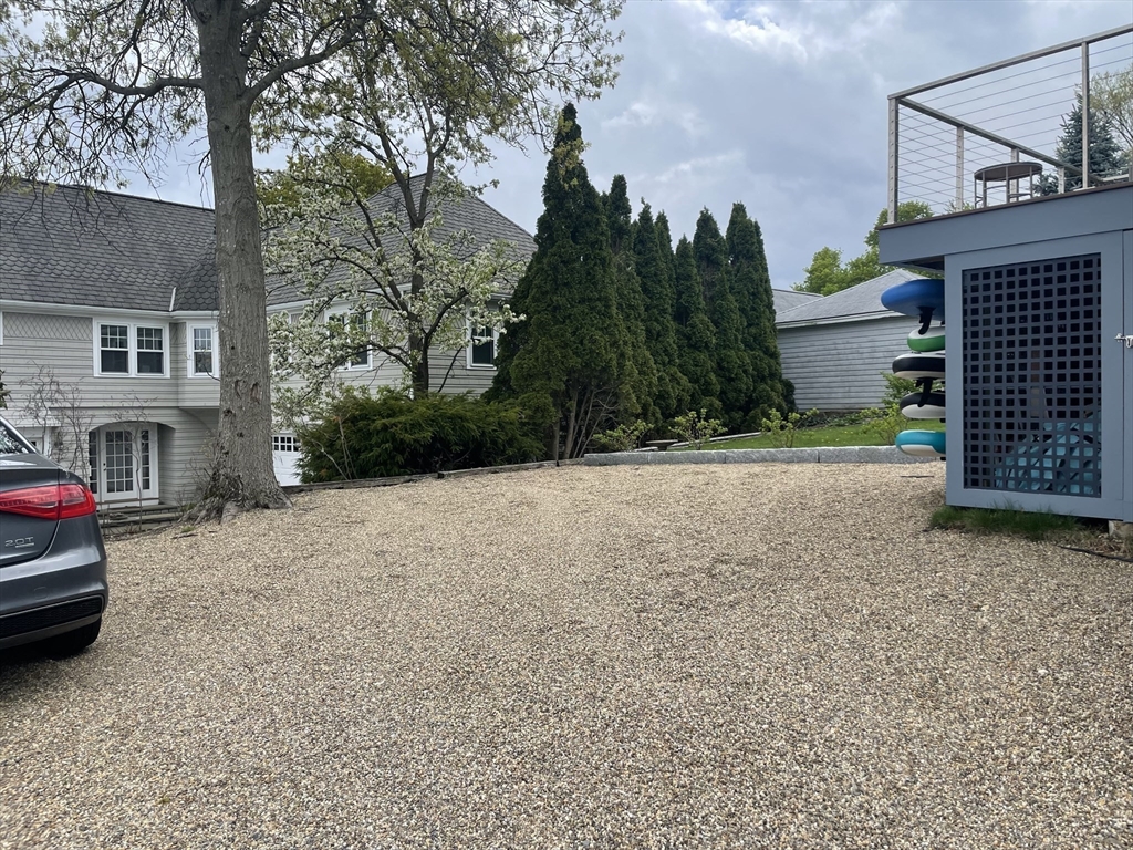 33 Lothrop St, Beverly