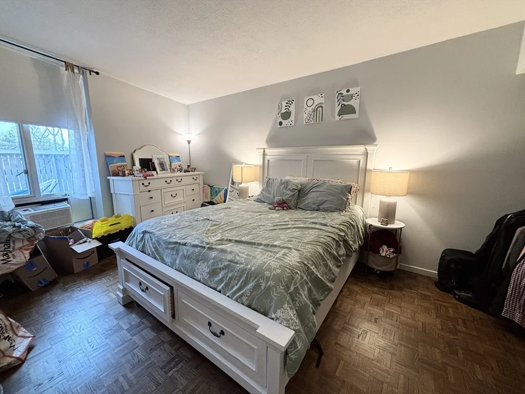 19 Winchester St, Coolidge Corner