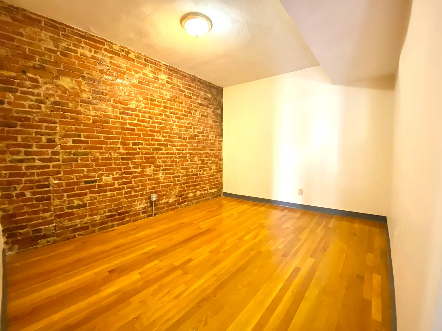 838 Huntington Ave, Mission Hill