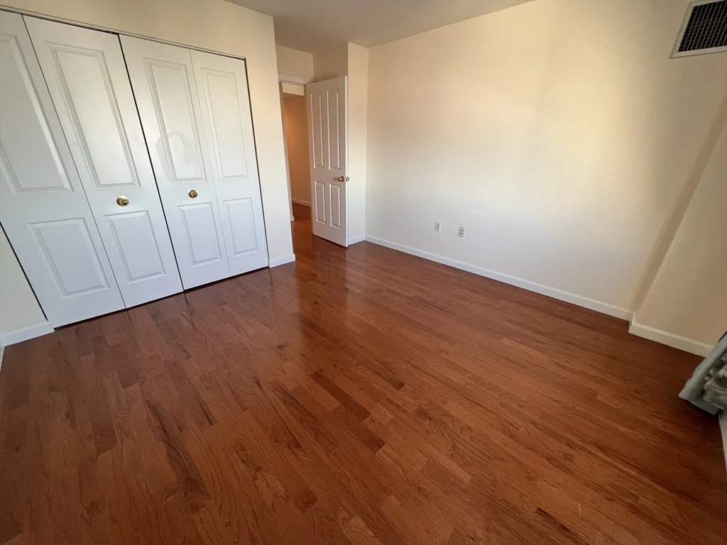 8 Museum Way, East Cambridge