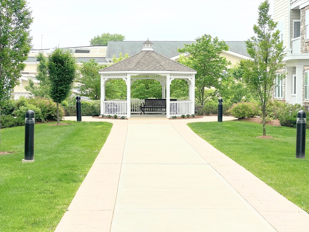 120 University Ave, Westwood