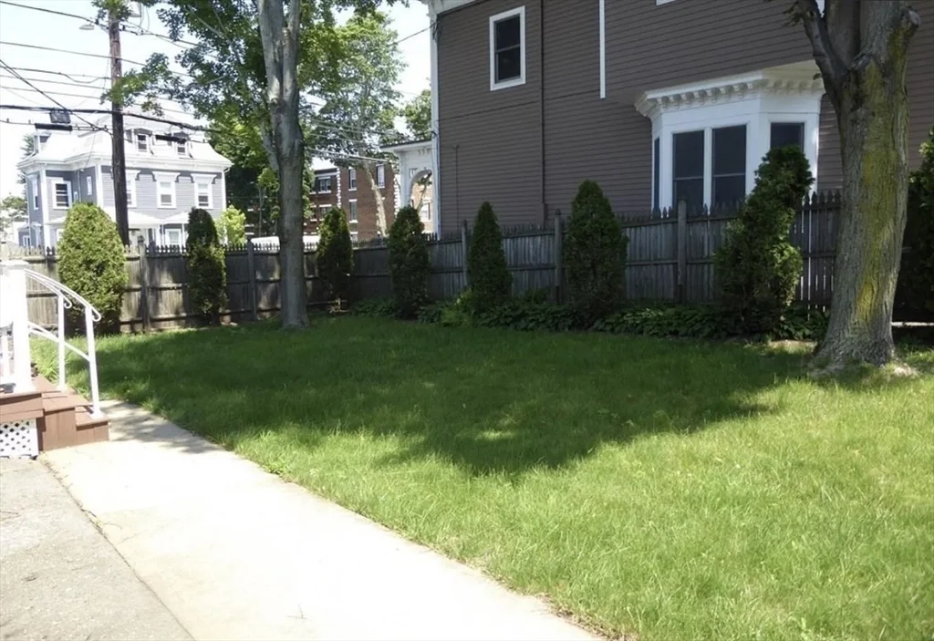 126 Lowell St, Peabody