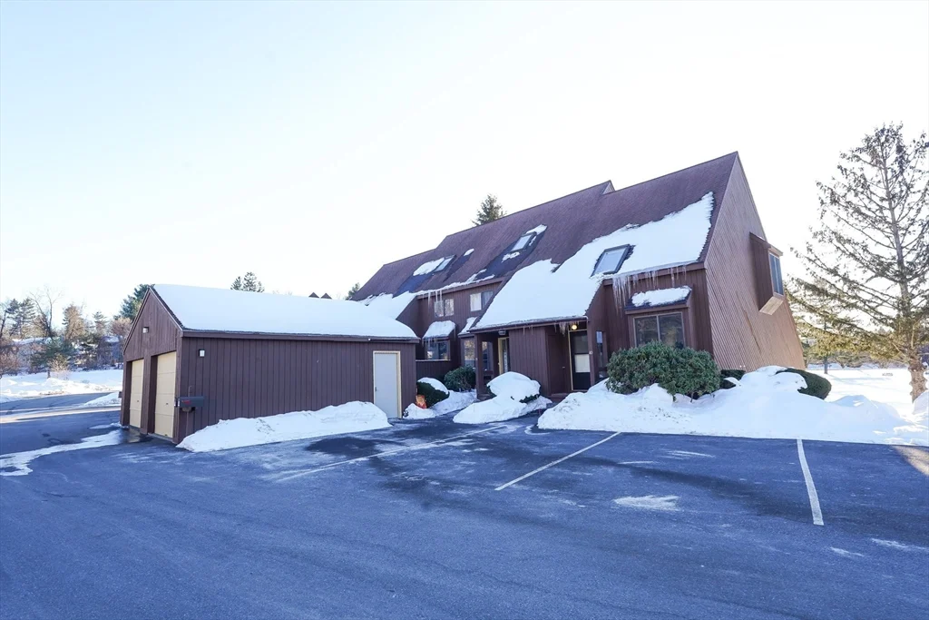 40 Spring Cove Rd, Nashua