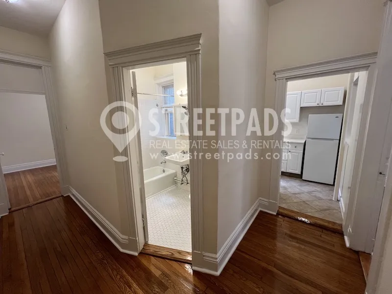 31 Park Dr, Fenway