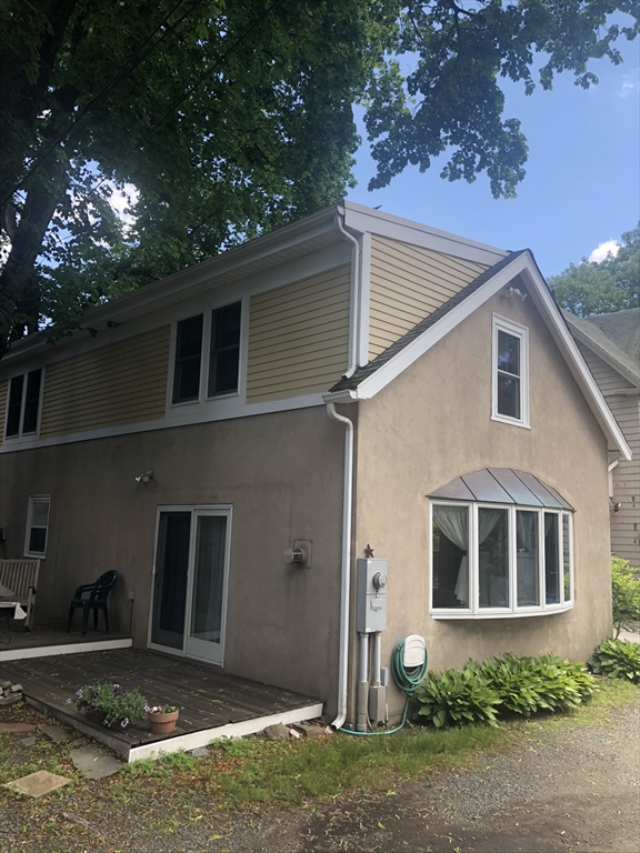 10 Wellesley Ave, Wellesley