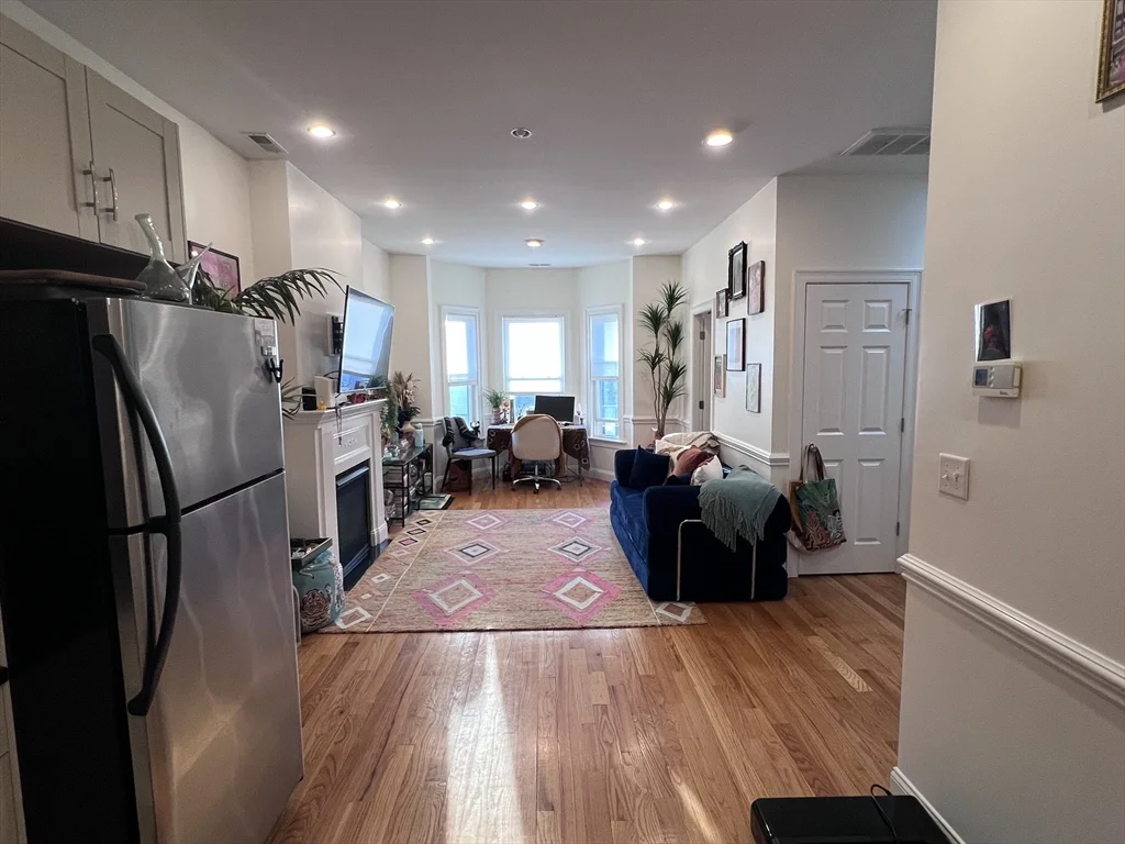 150-1/2 M St, South Boston