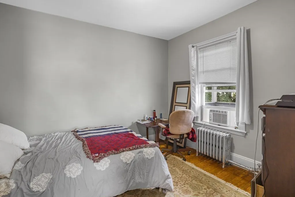 37 Harbor View, Dorchester