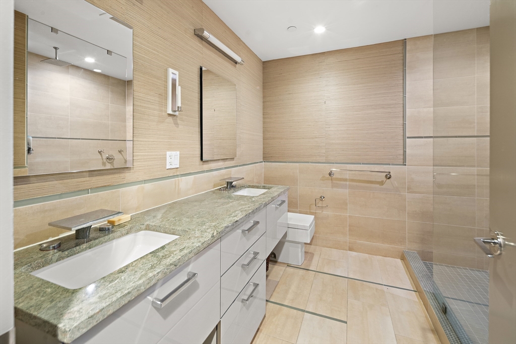 45 Province St, Midtown