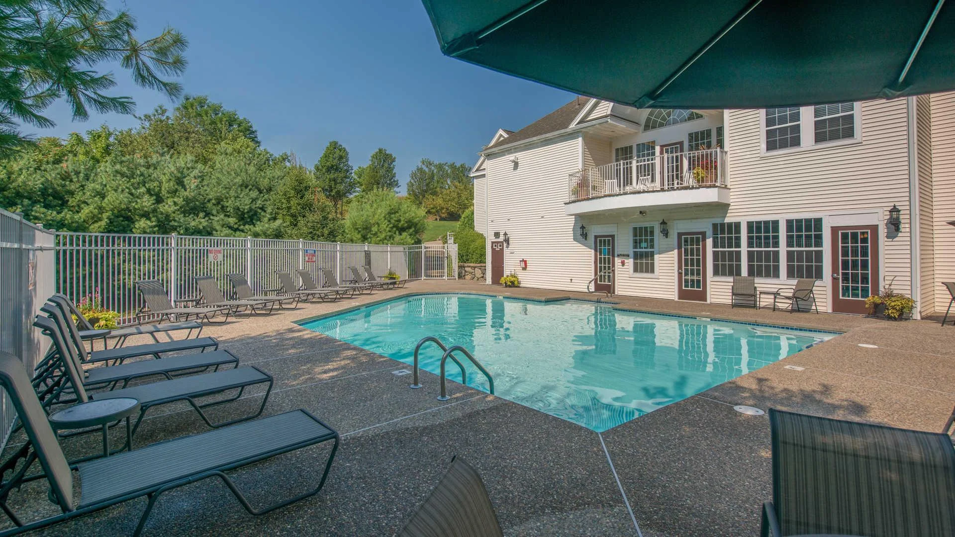 2 Littles Brook Ct, Burlington