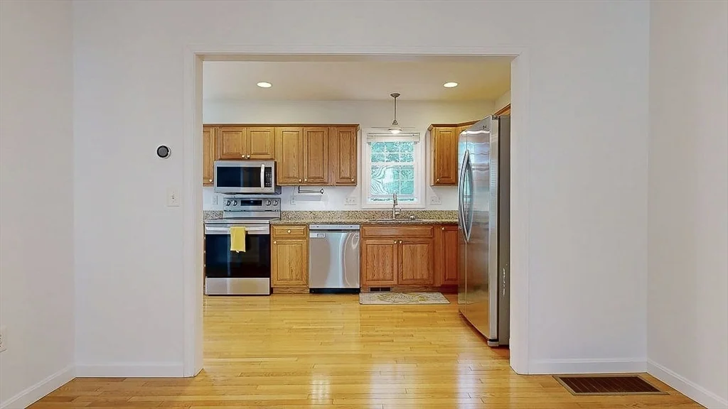 142 Olean St, Tatnuck