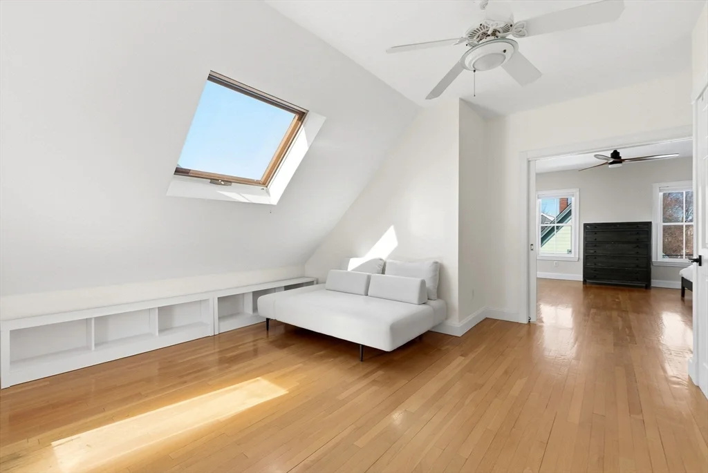 30 Boardman St, Salem