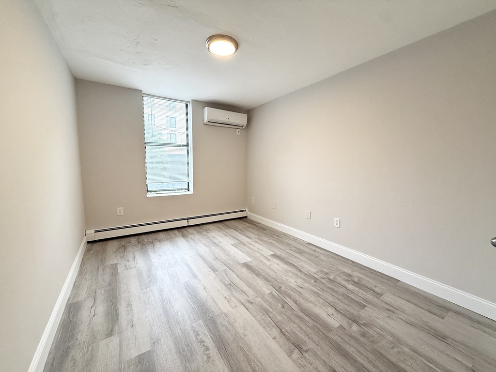 15 Ruggles St, Roxbury