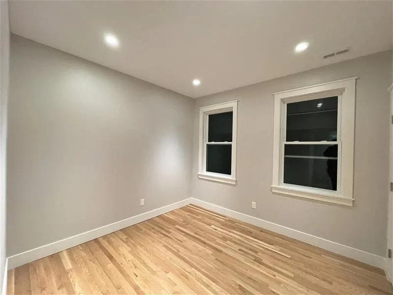 70 Spring St, East Cambridge