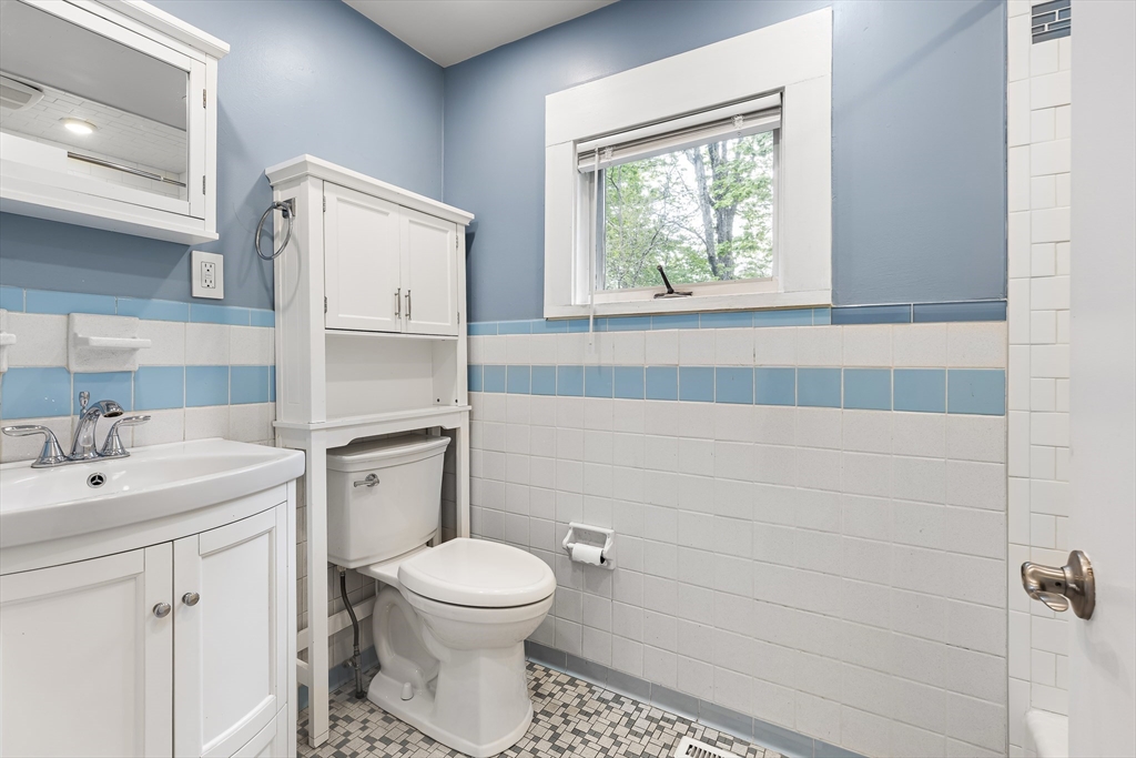 29 Carpenter, Foxboro