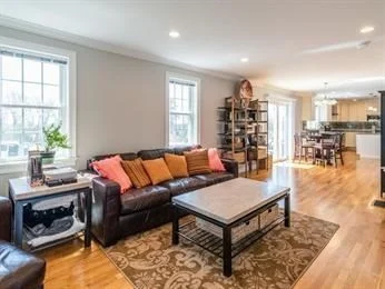 50 Matthew Ln, North Waltham