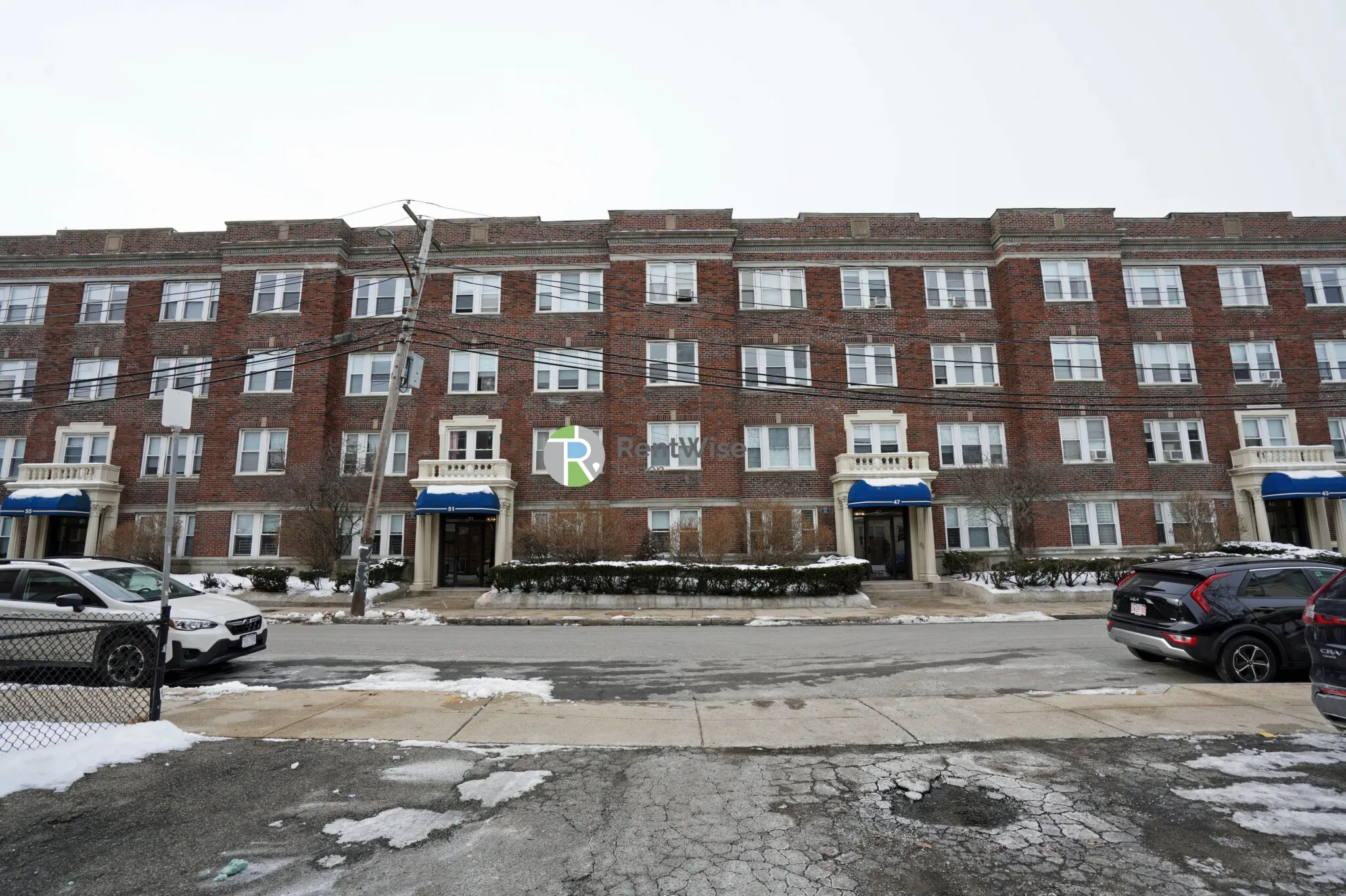 47 Linden St, Allston