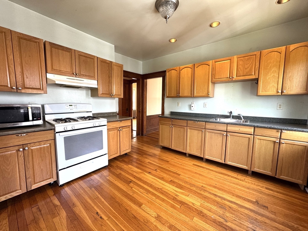 18 Saint Peter St, Boston