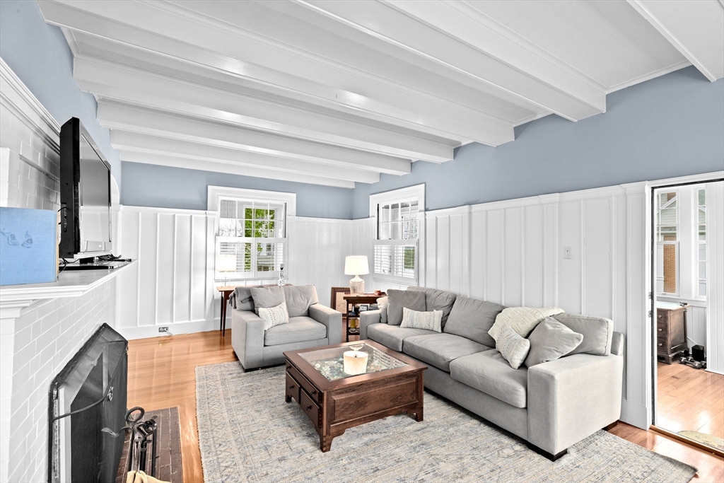 4 Glover Ave, Allerton