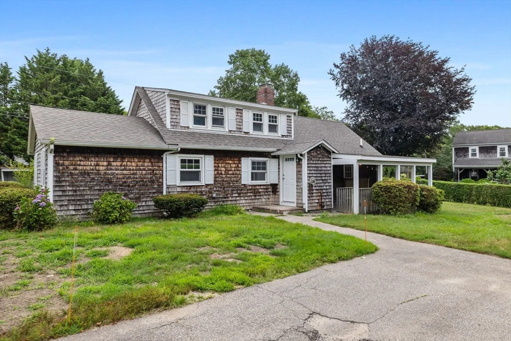 405 Sandwich Rd, East Falmouth