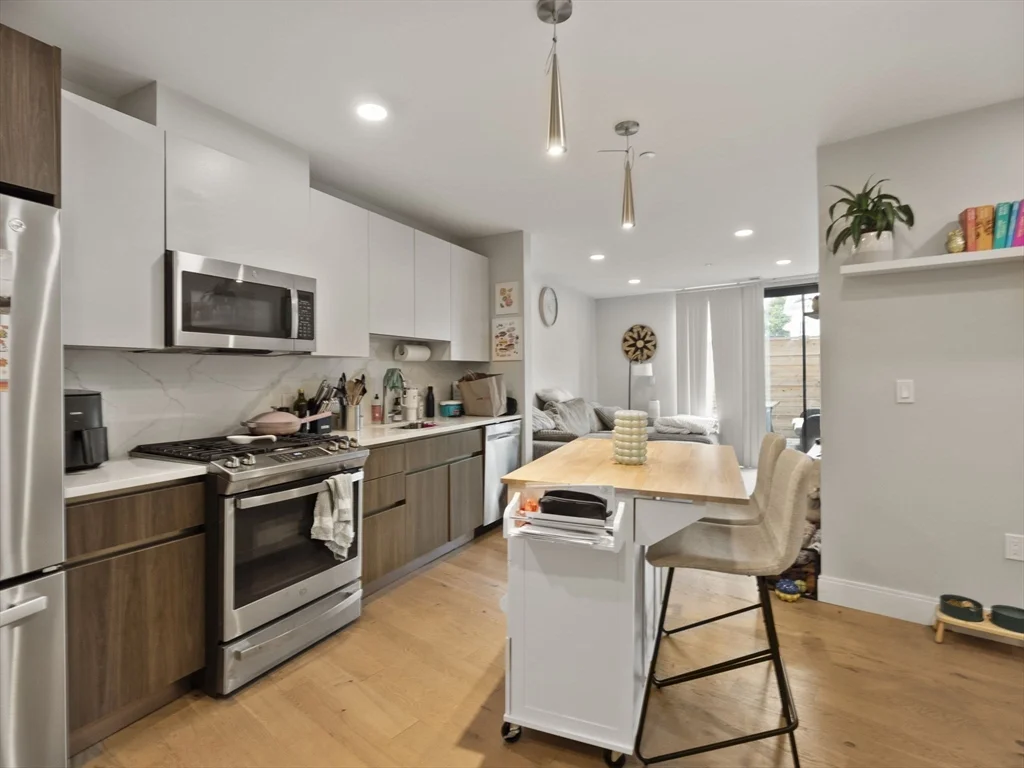 9 Central St, Spring Hill