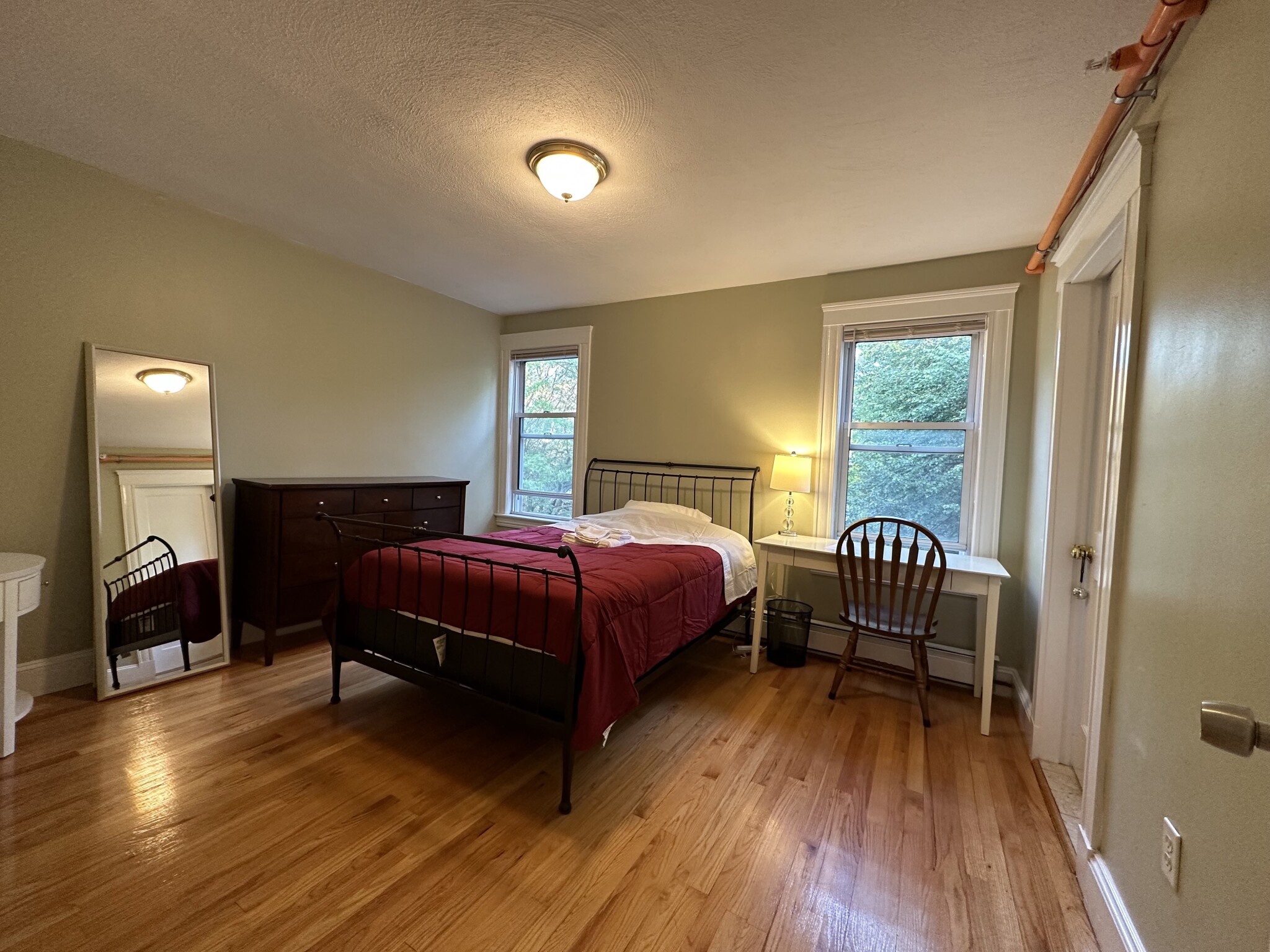 14 Hamilton Rd, North Brookline