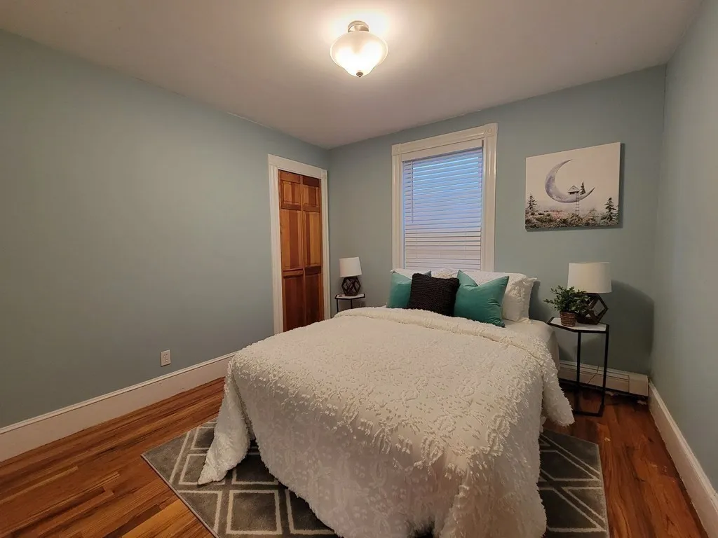 20 Forbes St, Jamaica Plain