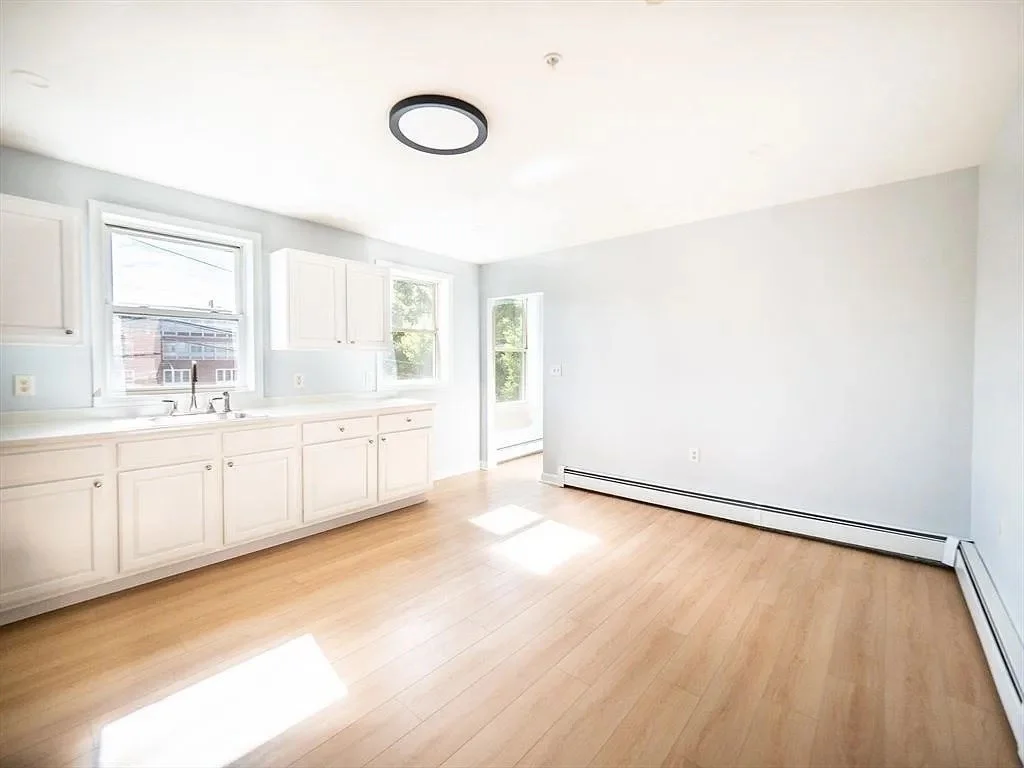 502 Somerville Ave, Ward Two