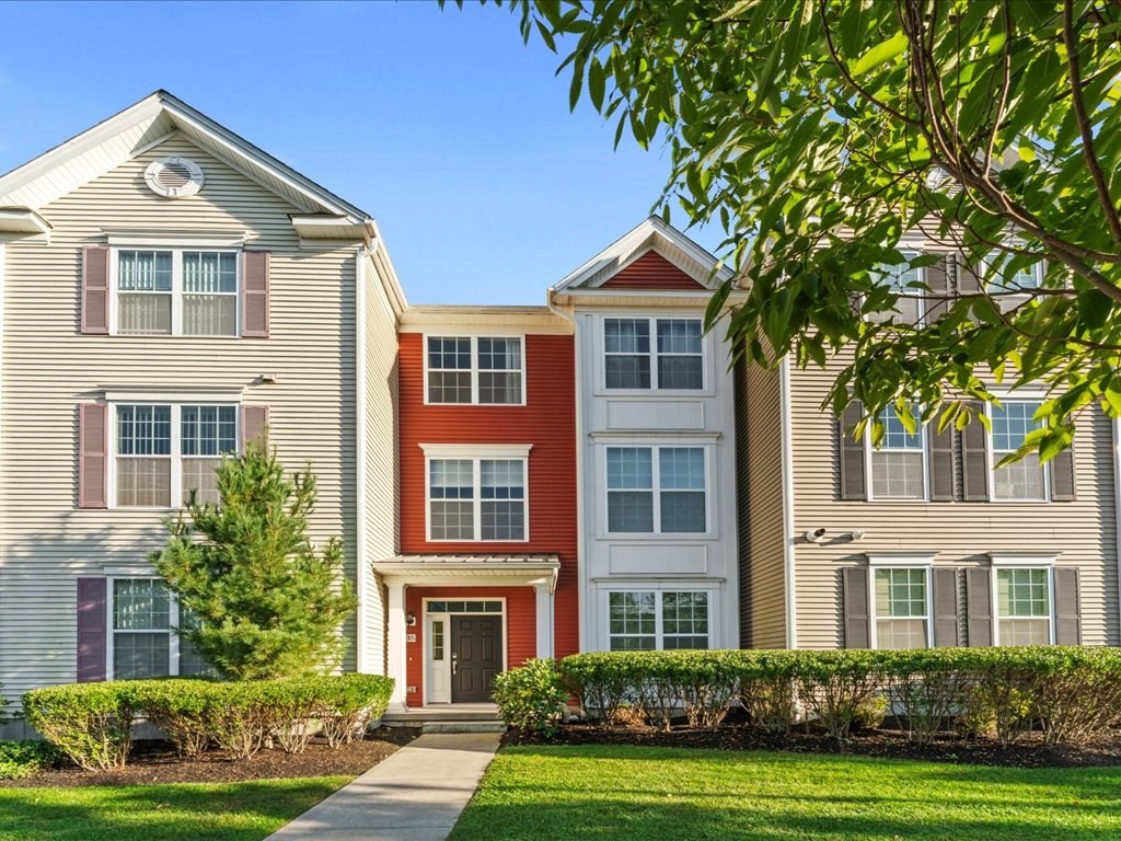 35 Townsend Blvd, Westborough