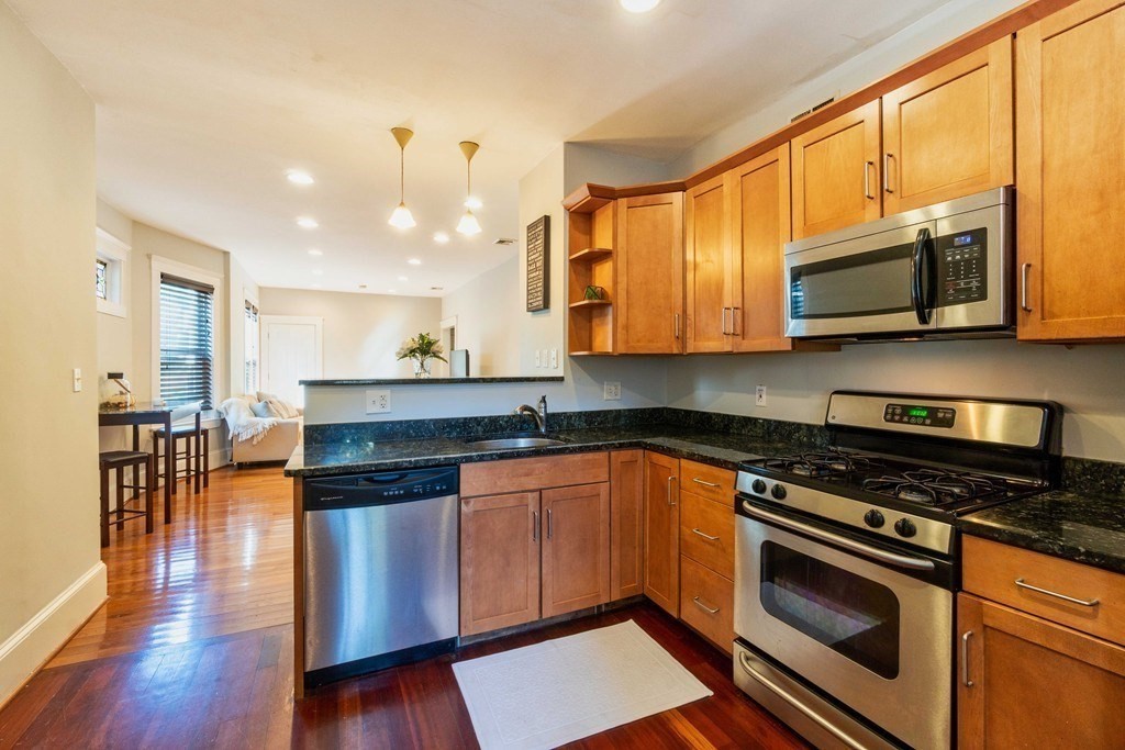 7 Treadway Rd, Dorchester