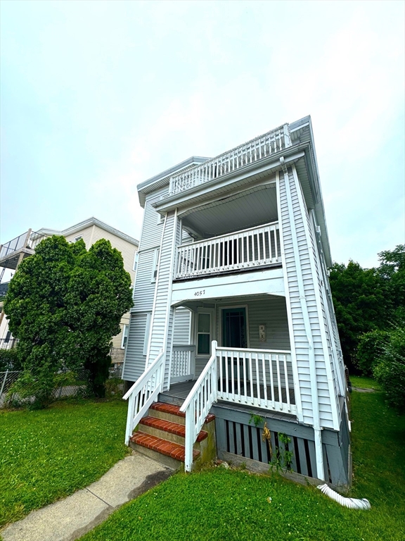 4057 Washington St, Roslindale