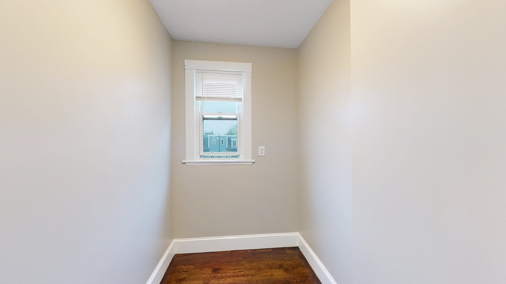 6 Ashmont Ct, Dorchester