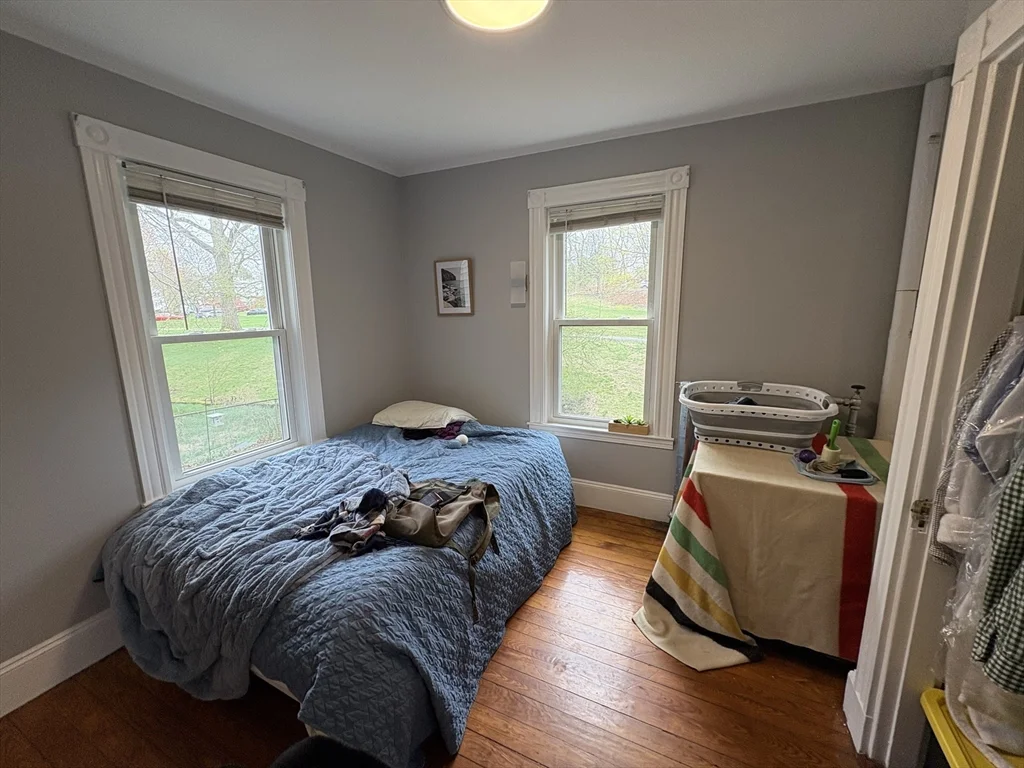 2 Willow Ter, Newton