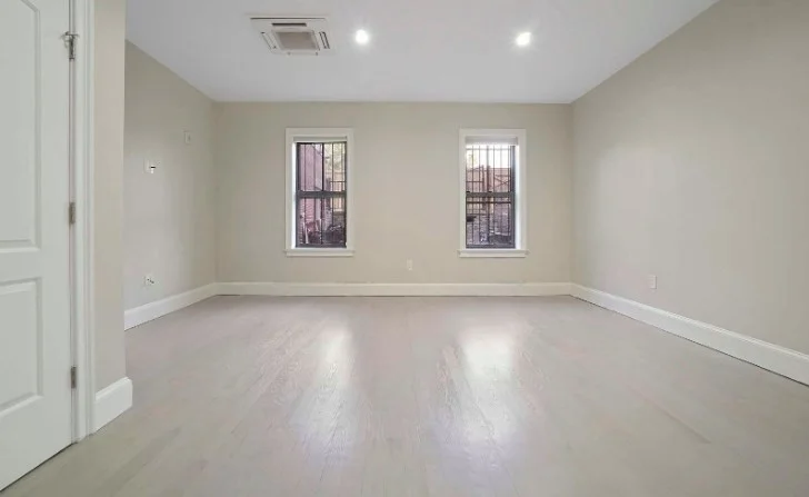 554 Massachusetts Ave, South End