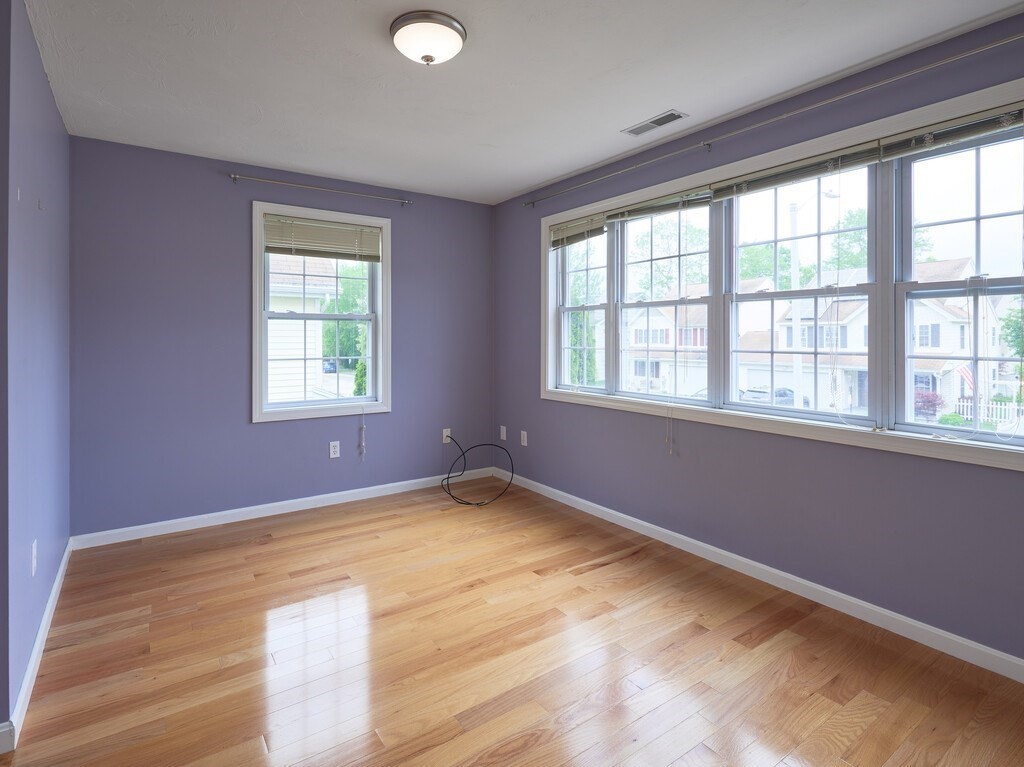 9 Angela Rose Ln, Worcester