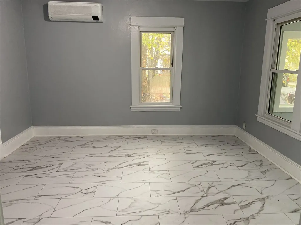 249 Commonwealth Ave, Springfield